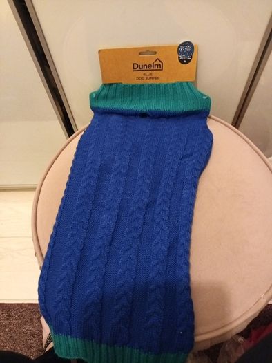 Medium dog jumper