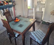 Calligaris "Bon Ton" Extendable Italian Glass Dining Table (+ 4 Chairs)