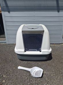 Catit Large Hooded Grey Litter Box with Airsift Filter System FREE