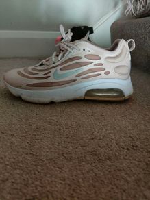 Nike trainers size 6