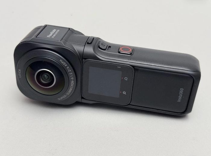insta 360 one rs 1 inch camera