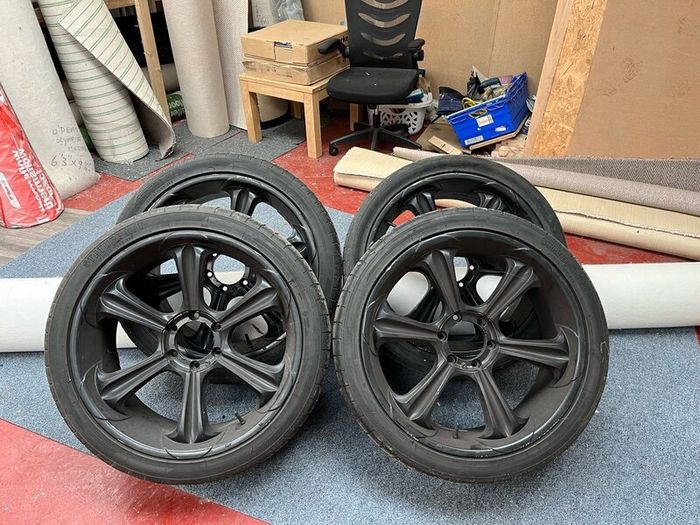 Wolf race wheels