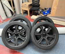 Wolf race wheels