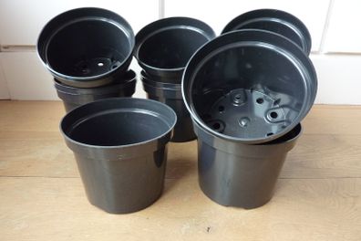 Flower pots