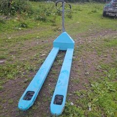 Hand pallet forks