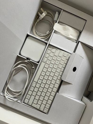 Apple 24 iMac M1 8-Core CPU / 8-Core GPU  Silver