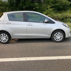 Toyota Yaris. 5 Dr Lunalow Miles.