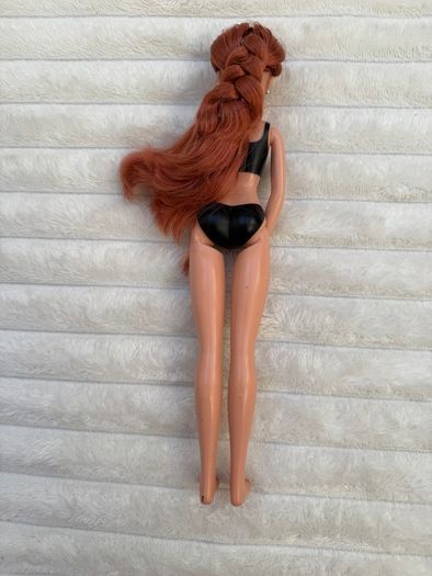 Shrek Princesses Princess Fiona Kung Fu Action Doll Dreamworks 2007 Used Her legs are a bit too lose Please see photos