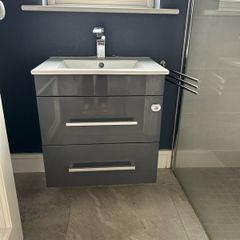 Wall hung vanity and sink