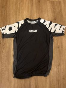 Scramble Rashguard m size