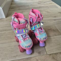 Kids adjustable roller skates