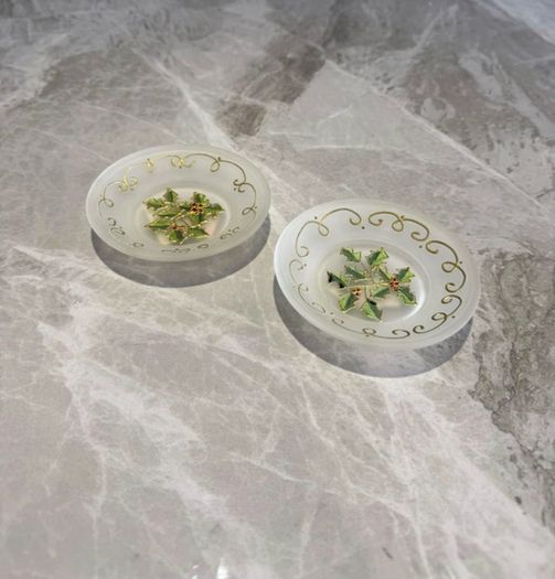 New Yankee Candle Pair of Frosted Glass Christmas Holly Candle Holders