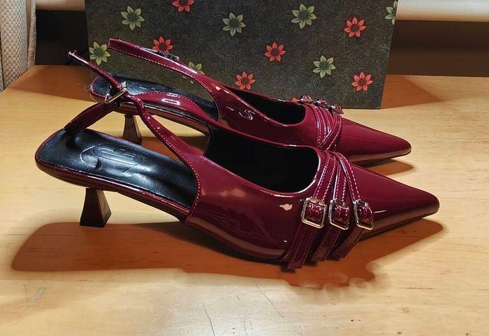 Ladies Shoes