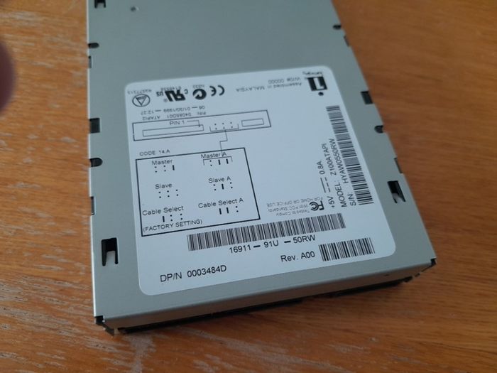 iomega zip drive.  Z100ATAPI. Computer drive. Storage.