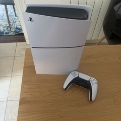 Playstation 5 console and controller