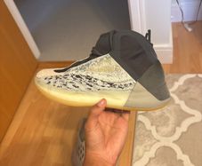 Yeezy quantum's
