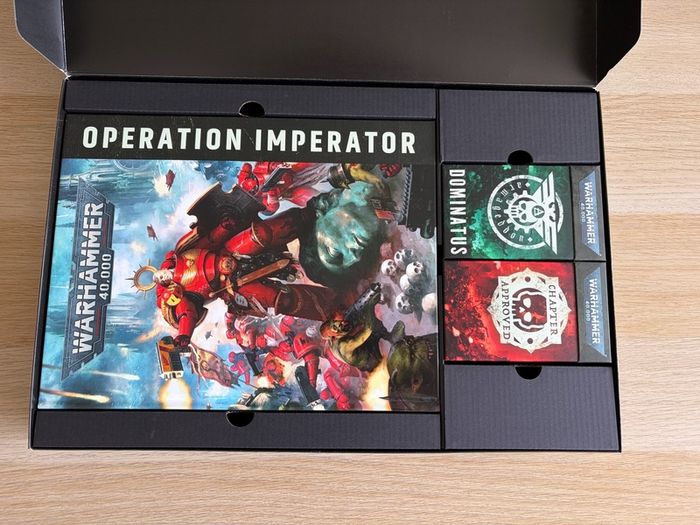 Warhammer 40K core rules and booklets that are included in Armageddon box