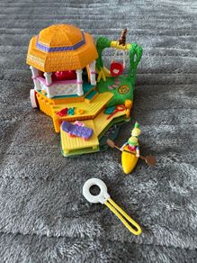 1998 Vintage collection Polly Pocket Gazebo/Fishing Hut Canoe, Bluebird
