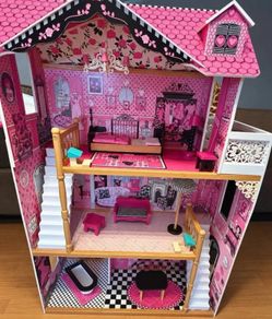 Doll House