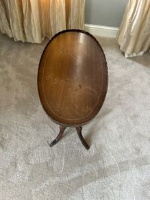 ocassional table