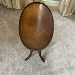 ocassional table