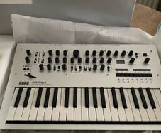 Korg Minilogue (Pristine Condition)