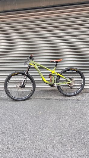 Giant Carbon