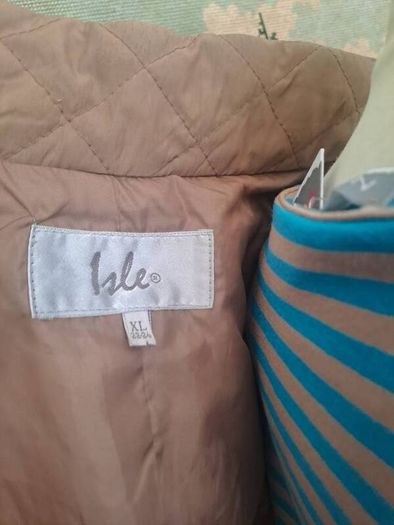 Quilted Isle gilet with knitted arm trim