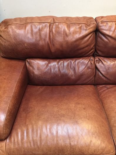 Sofa Italian Tan leather 2.5 seats