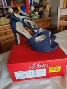 High heel strapped shoe/sandal, size 4