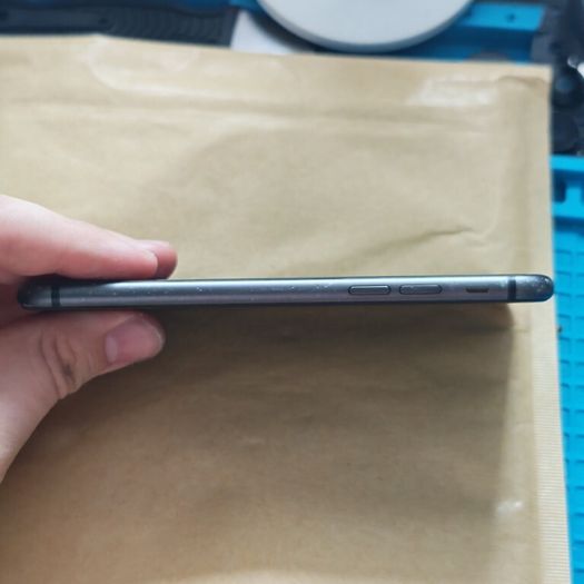Apple iPhone 8 - 64GB - Space Gray - Bypassed wifi only - Parts or repair