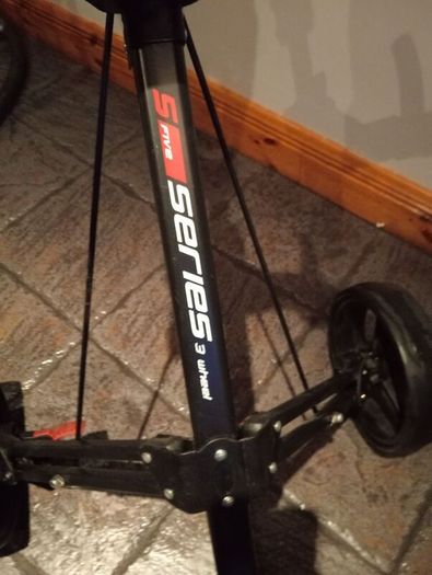 Masters golf 5five series 3 wheel trolley