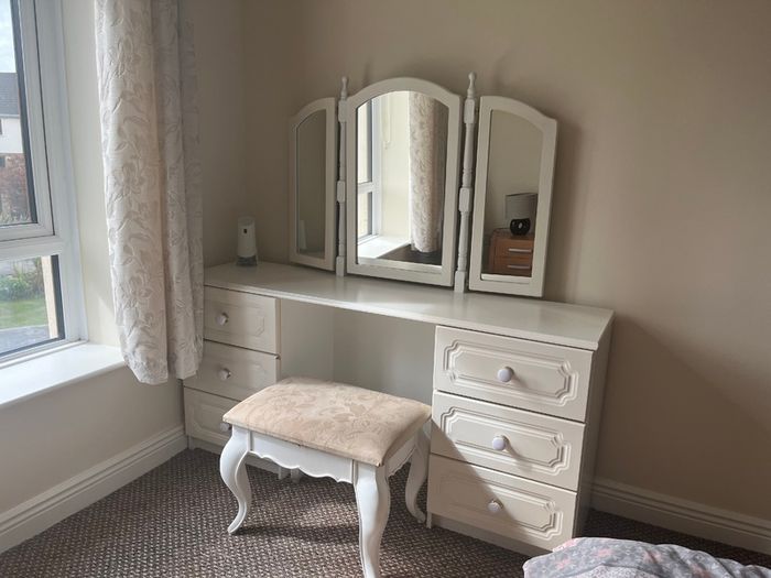 Dresser
