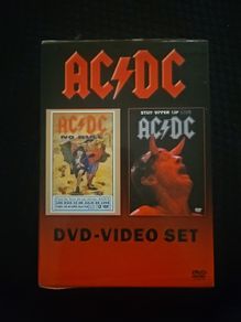 AC / DC. No Dull / Stiff Upper Lip Live. 2 DVD.