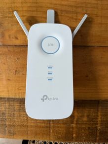 TP Link RE550 Range Extender WiFi Network