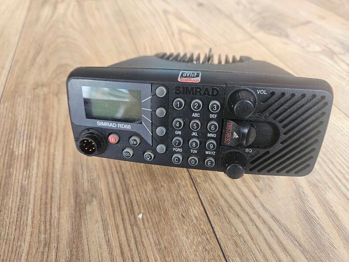 Simrad RD68 VHF DSC marine radio for parts repair