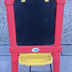 Crayola Easel 2-in-1 Chalkboard & Whiteboard