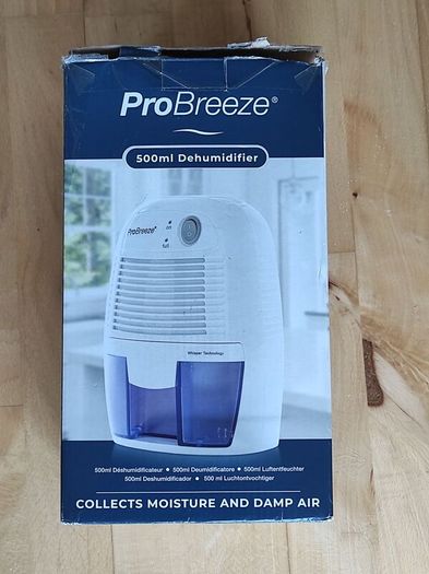Dehumidifier 500ml Compact and Portable Mini Air Dehumidifier for Damp, Mould, Moisture in Home, Kitchen, Bedroom, Caravan, Office, Garage, Bathroom, Basement