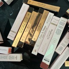 Sculpted makeup