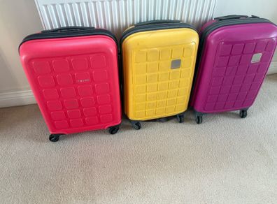 Tripp 4-wheel cabin suitcases x 3