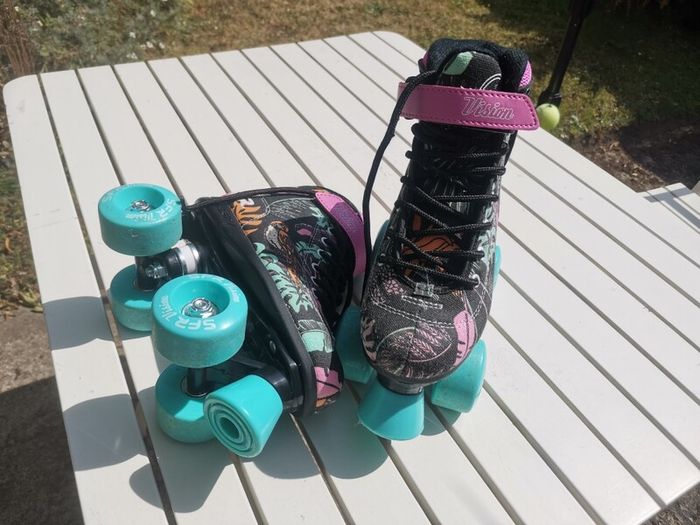 SFR Vision Canvas Kids Roller Skates (Floral Design) w/ safety pads