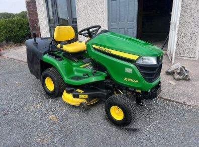 John Deere X350R tractor lawnmower