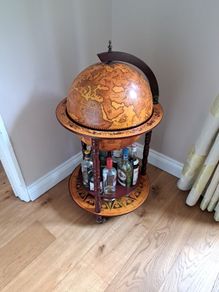 globe mini bar