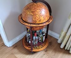 globe mini bar