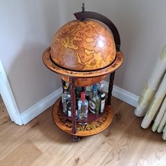 globe mini bar