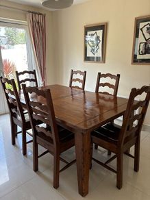 Dining table & 6 chairs
