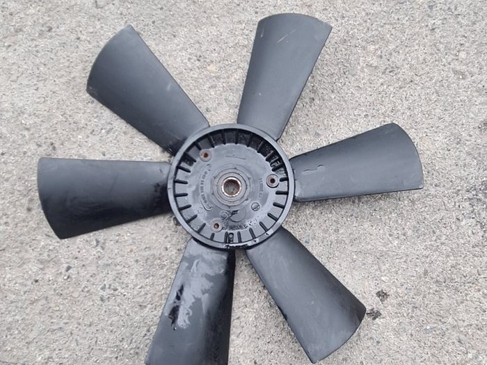 mercedes 190 Fan