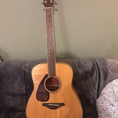 Yamaha FG720sL Acoustic left hand