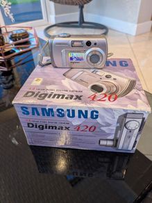 Samsung Digimax 420 4MP Vintage Digital Camera - Boxed & Tested