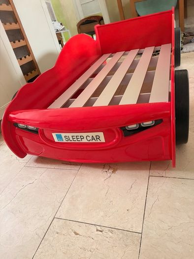 Night Speeder red lacquered car bed